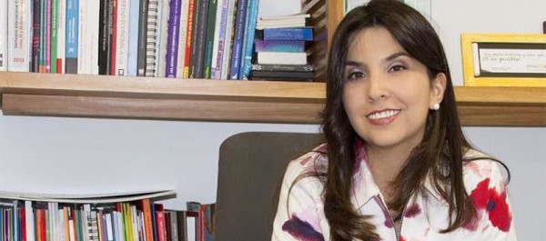 María Victoria Angulo González Secretaria de Educacion de Bogota