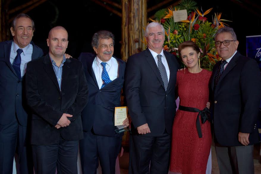 fabo-torres-en-los-40-anos