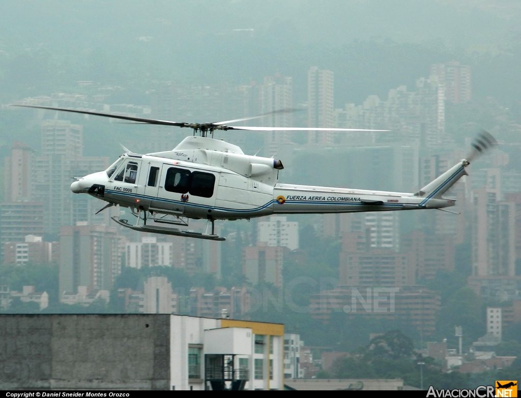 Resultado de imagen para helicóptero Bell 412, de matrícula FAC 0006